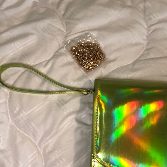 Hologram Clutch - Picture 3 of 3